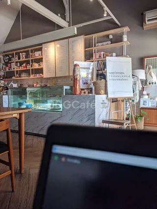 Teman Lama Coffee Shop
